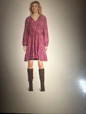 NWT Floral Long Sleeve Dress in Magenta Floral, size Large